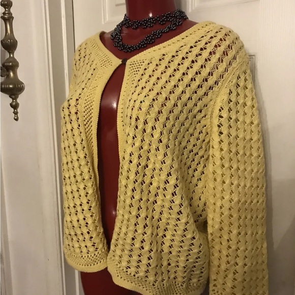 Sag Harbor Canary Yellow Crocheted 1 BUTTON Cardigan Sweater Size S SMALL - Picture 2 of 8